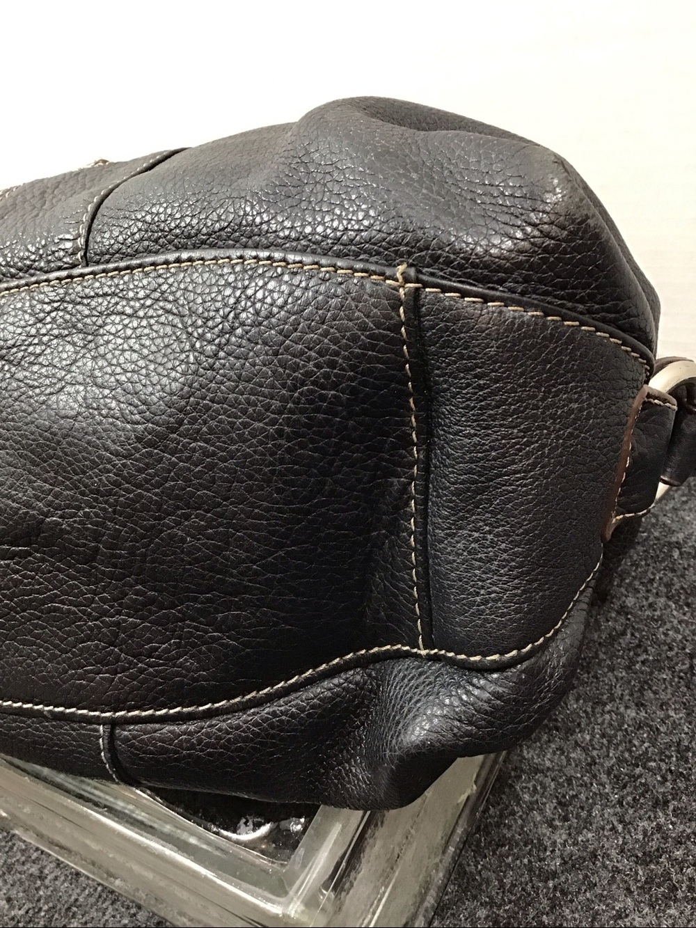 Tignanello black pebbled leather shoulder bag contrast stitching silver hdwr - Picture 7 of 11